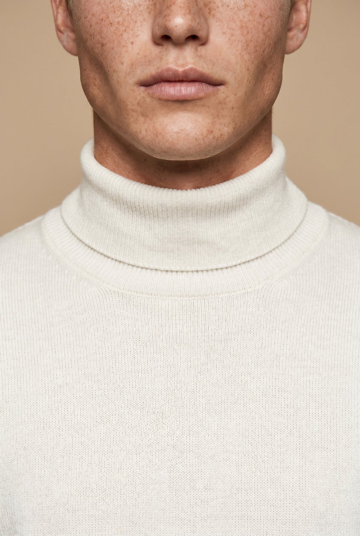 Rollneck White