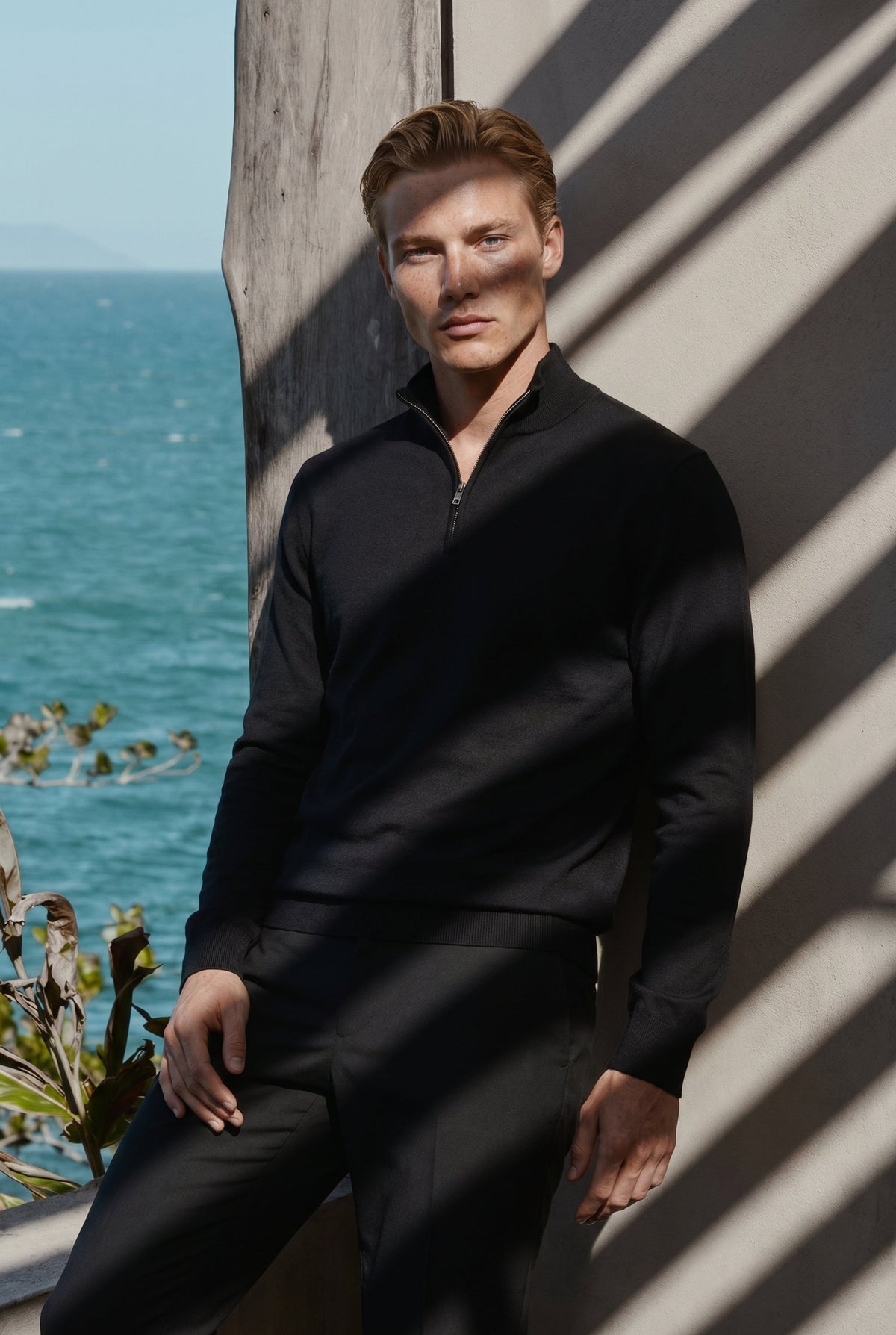 Quarter Zip Black